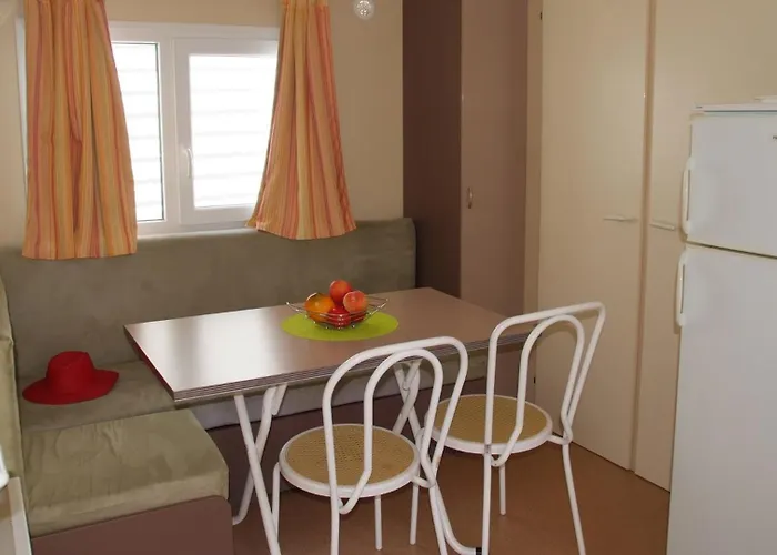 Kemp Tikayan La Celestine - Maeva